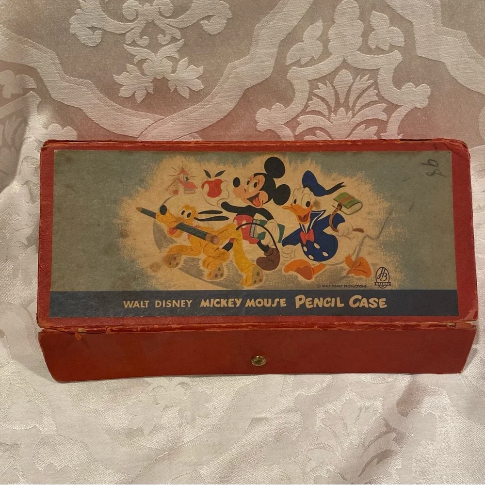 *Vintage* Mickey Mouse Walt Disney button pencil case